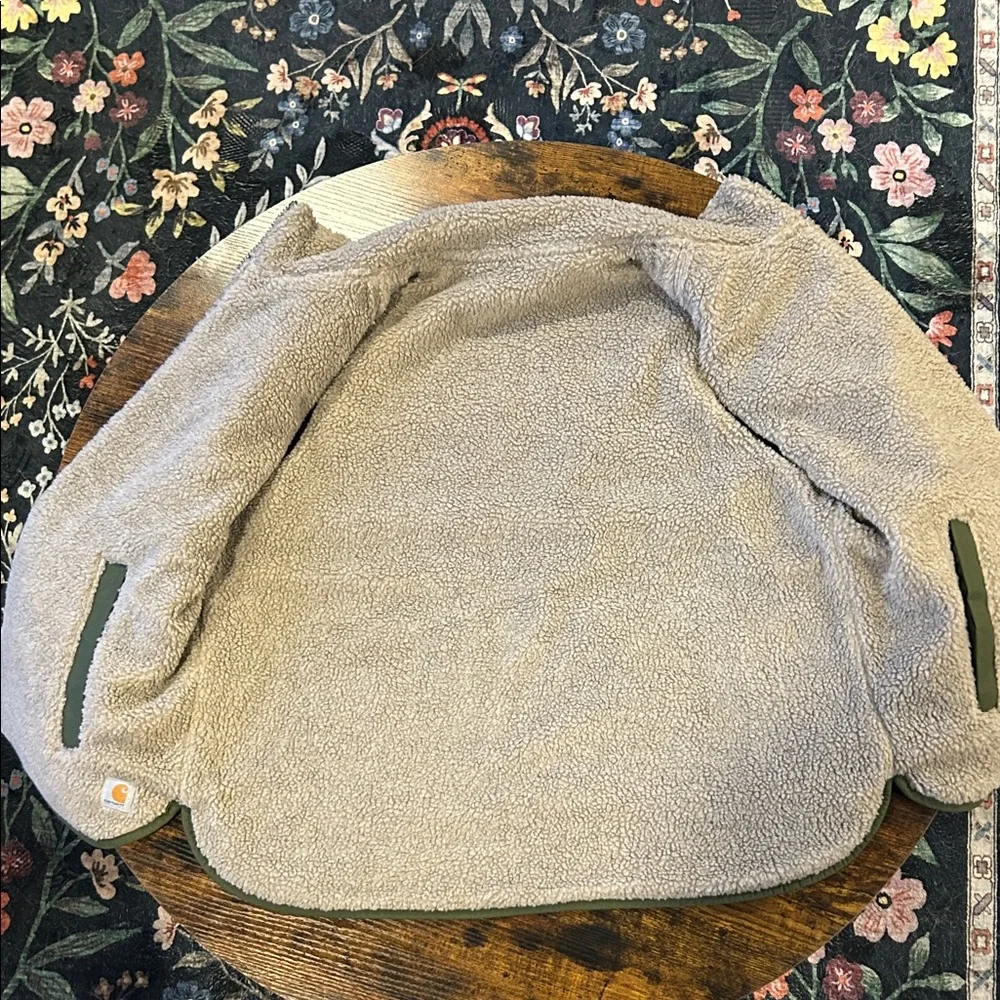 Vintage Women’s Carhartt Olive Quilted Vest with Sherpa Lining - Picture 3 of 5